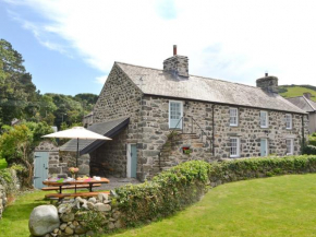 Ty Newydd